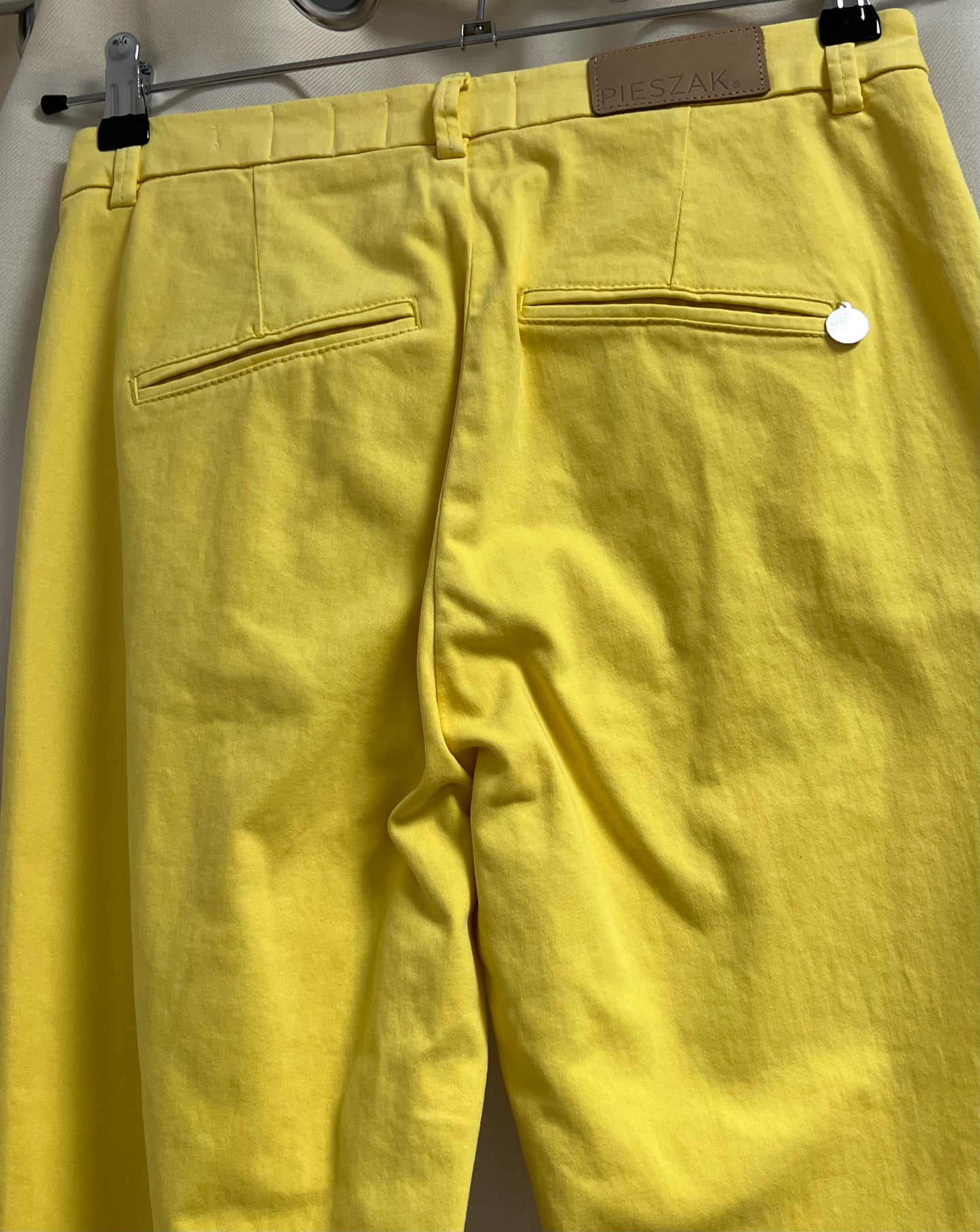 Pantalon Anika chino jaune